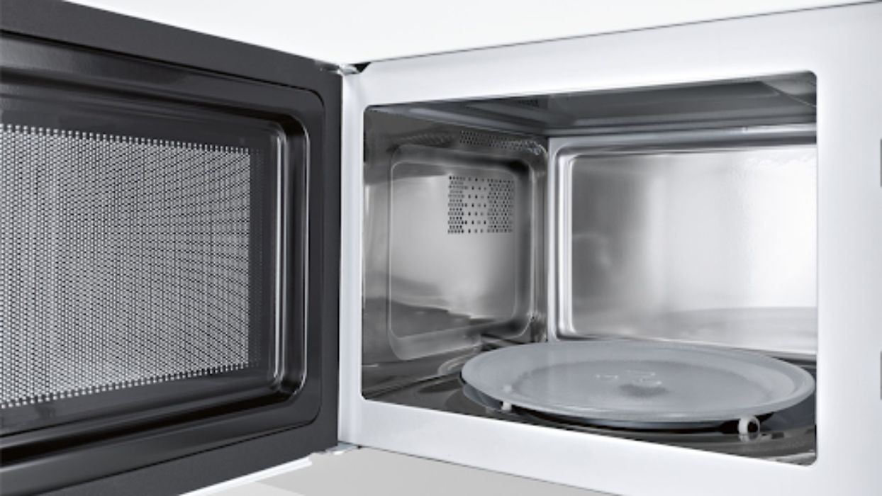 Khoang lò với dung tích lớn