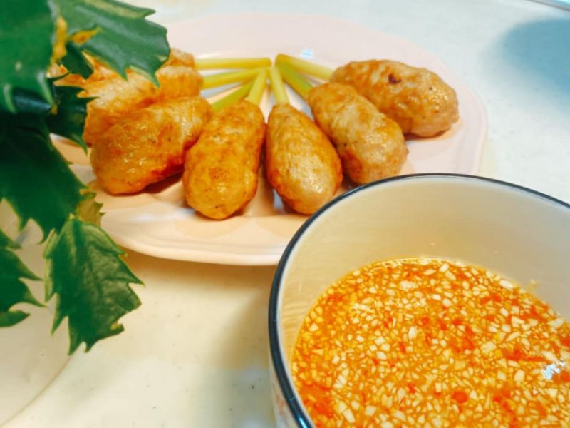 Thịt bọc sả chiên giòn 